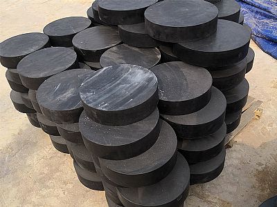 高台县板式橡胶支座由若干层橡胶片与薄钢板经加压硫化
